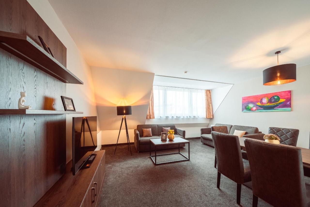 Apartment Familienapartment Am Neumarkt L *